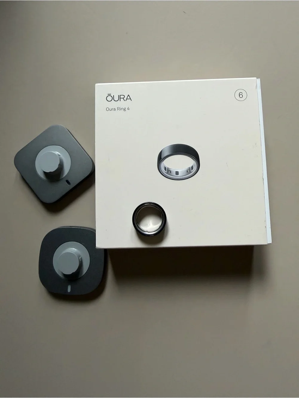 Oura Ring 4 Black size 6 with box and 2 chargers